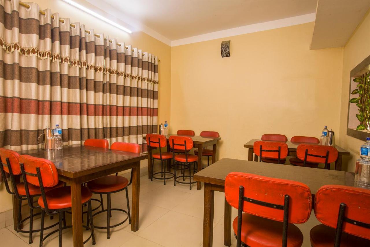 Oyo 145 Sirahali Khusbu Hotel &Lodge Kathmandu Exteriör bild